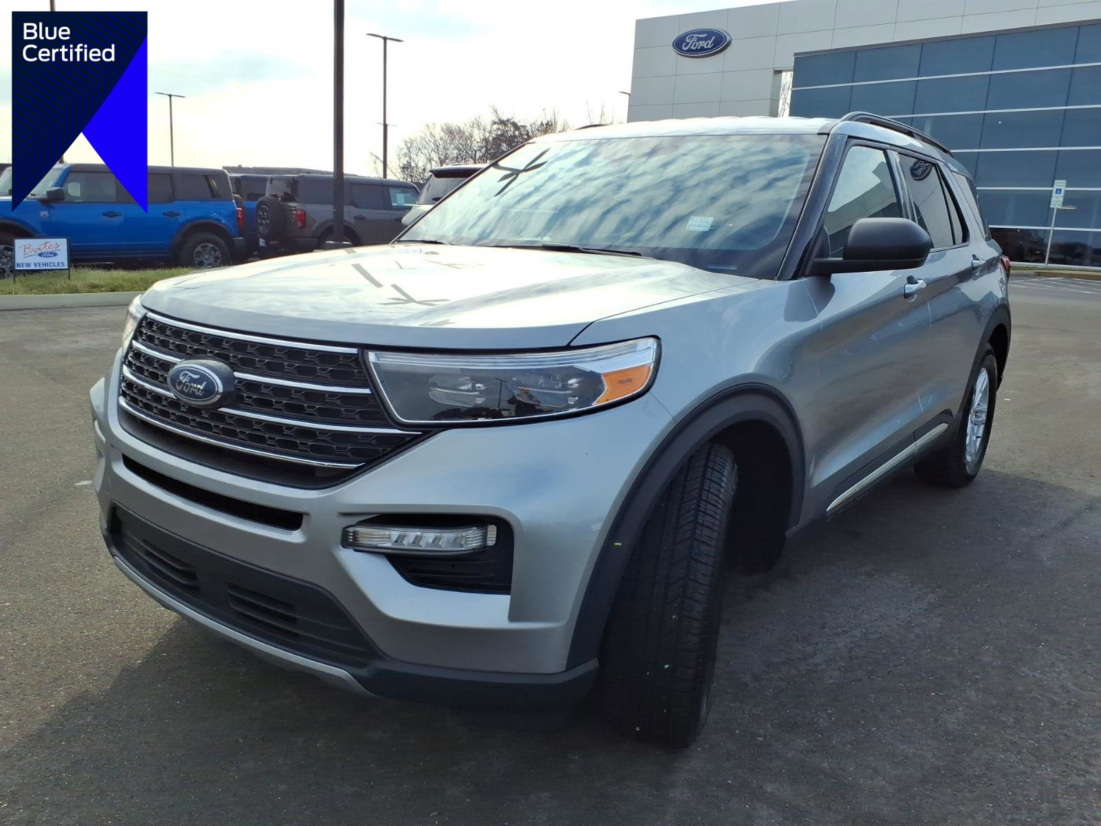 Certified 2024 Ford Explorer XLT w/ Equipment Group 202A