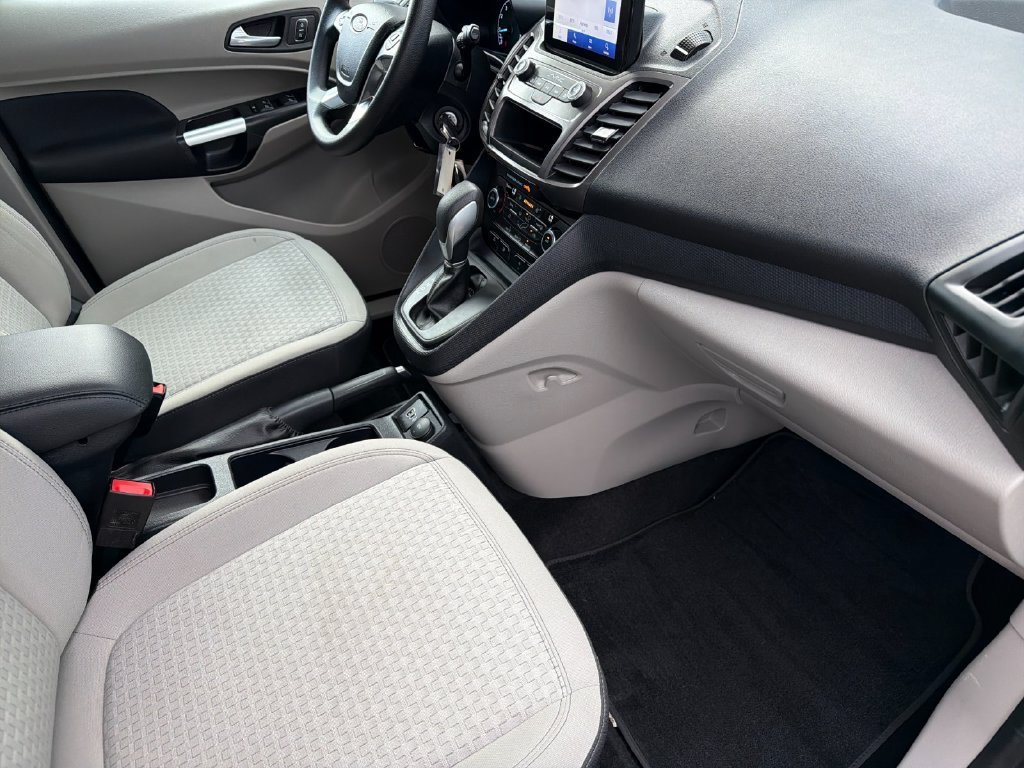 Certified 2023 Ford Transit Connect XLT FWD image 16