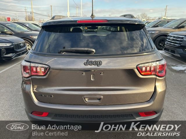 Used 2021 Jeep Compass Latitude image 3