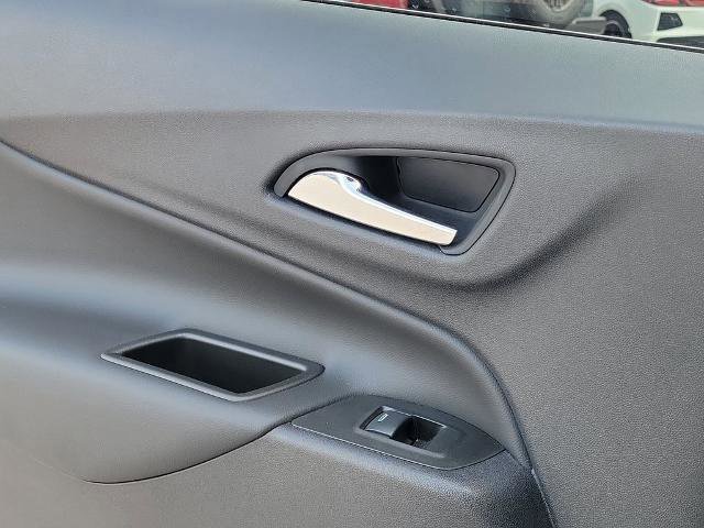 Used 2023 Chevrolet Equinox LT image 18