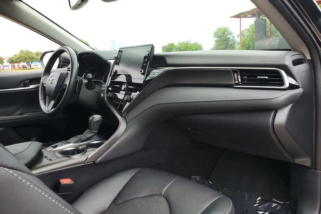 Used 2024 Toyota Camry XSE FWD image 15