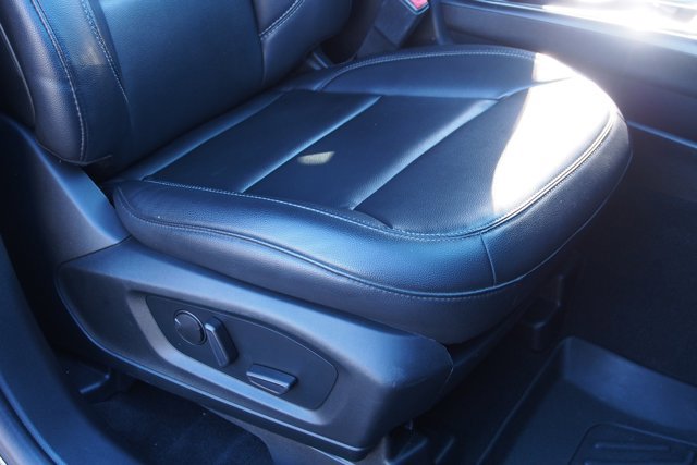 Certified 2020 Ford Explorer XLT w/ Equipment Group 202A image 12