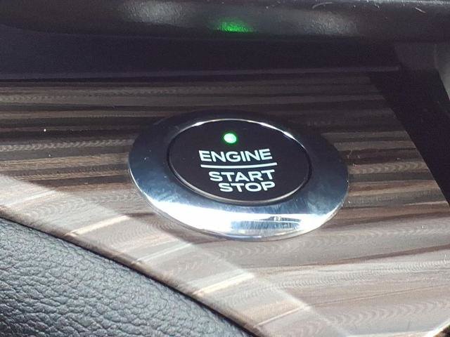 Certified 2021 Ford Explorer Limited AWD/4WD image 18