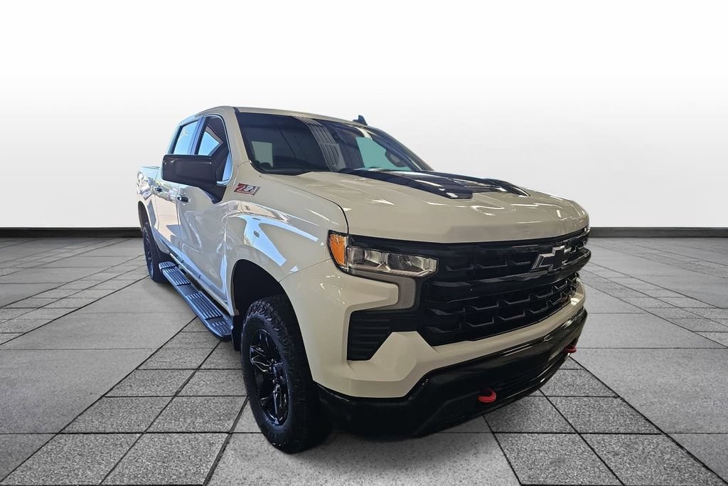 Used 2023 Chevrolet Silverado 1500 LT Trail Boss w/ Protection Package AWD/4WD image 3