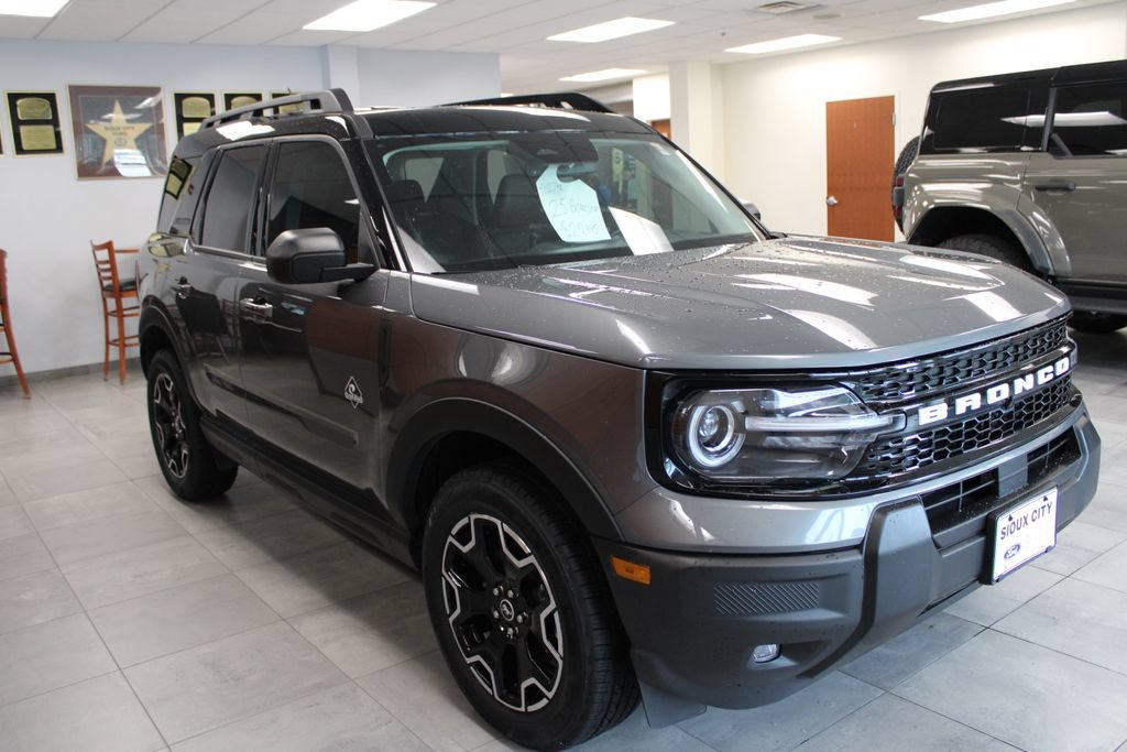 Certified 2025 Ford Bronco Sport Outer Banks AWD/4WD image 6