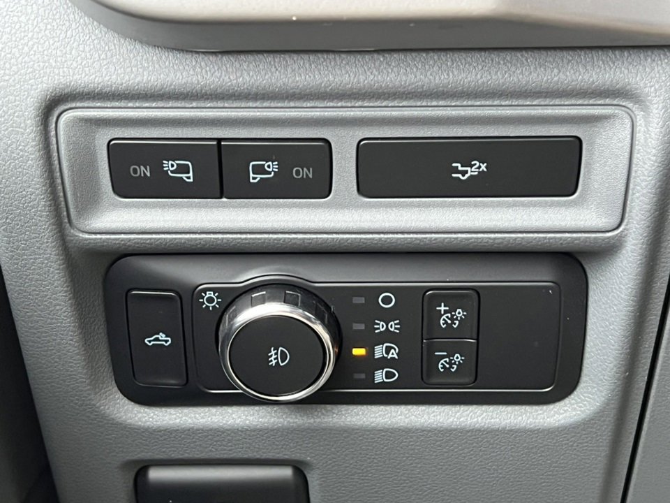 Certified 2022 Ford F150 XLT w/ Equipment Group 302A High image 26