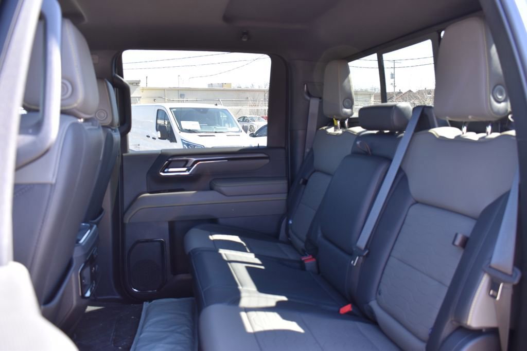 Used 2024 Chevrolet Silverado 2500 ZR2 w/ Technology Package image 8