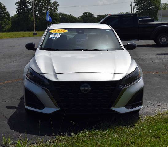 Used 2024 Nissan Altima 2.5 SR FWD image 35