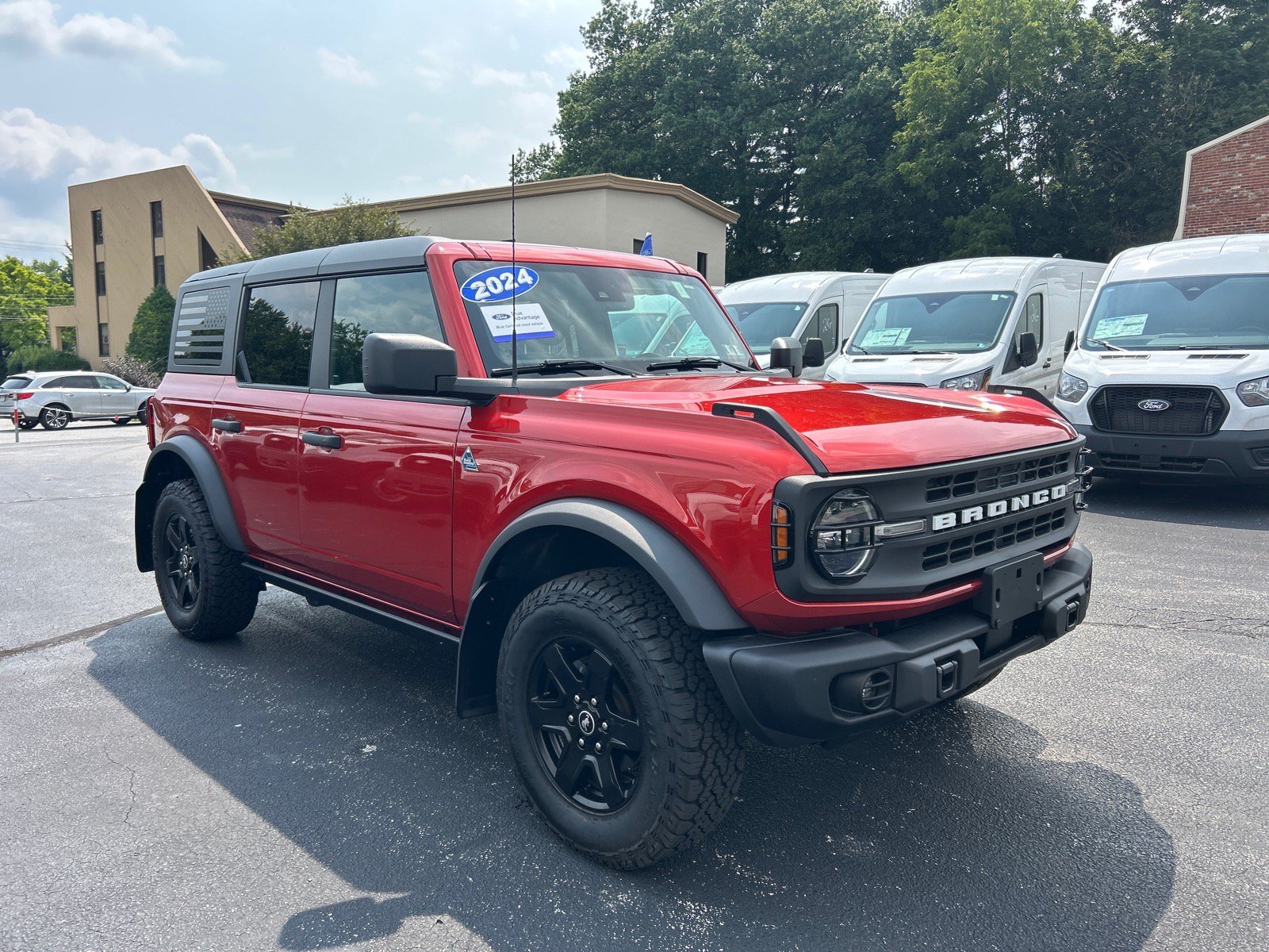 Certified 2024 Ford Bronco Black Diamond AWD/4WD image 3