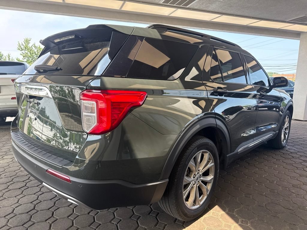 Certified 2023 Ford Explorer XLT w/ Equipment Group 202A AWD/4WD image 6