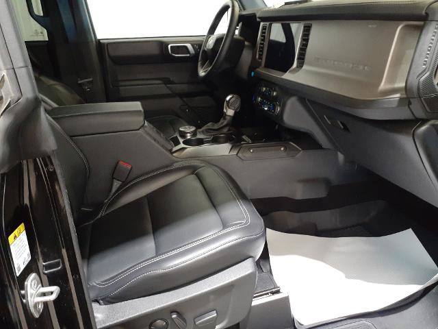 Certified 2025 Ford Bronco Outer Banks w/ Black Appearance Package AWD/4WD image 26