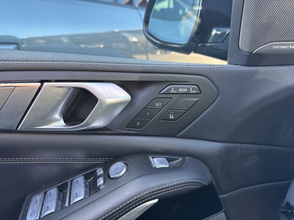 Used 2021 BMW X7 xDrive40i w/ M Sport Package image 10