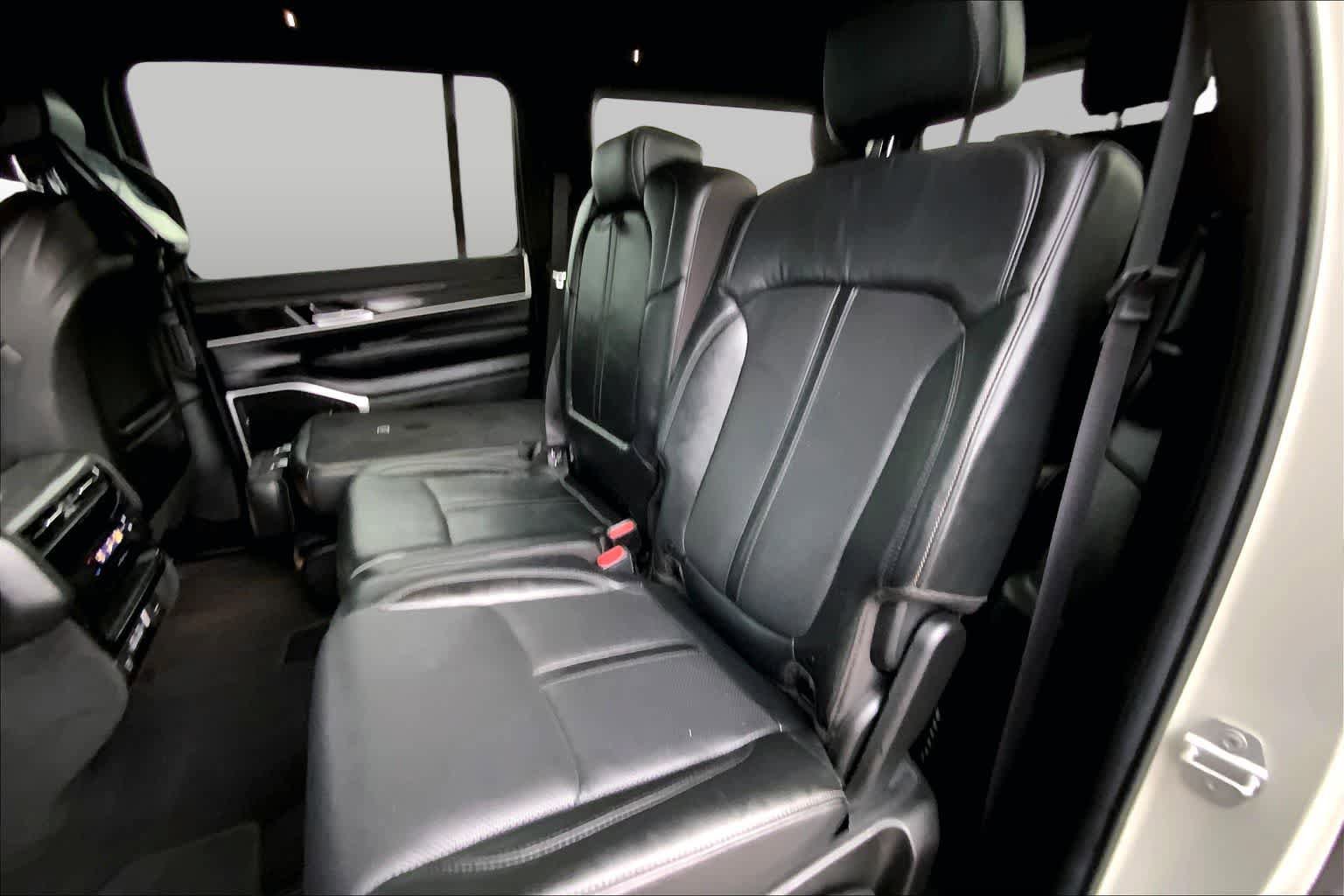 Used 2022 Jeep Wagoneer Series II w/ Rear Seat Video Group 1 RWD image 19