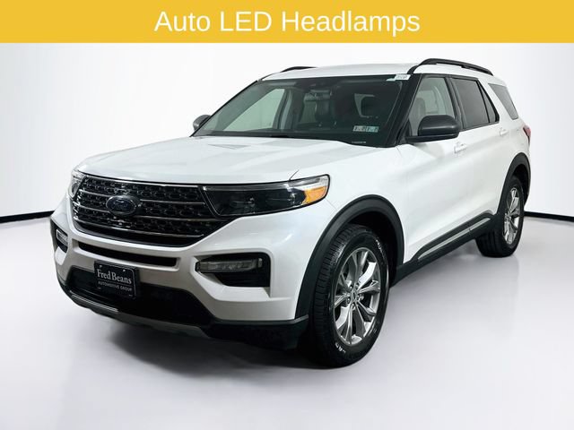 Certified 2023 Ford Explorer XLT w/ Equipment Group 202A AWD/4WD image 3