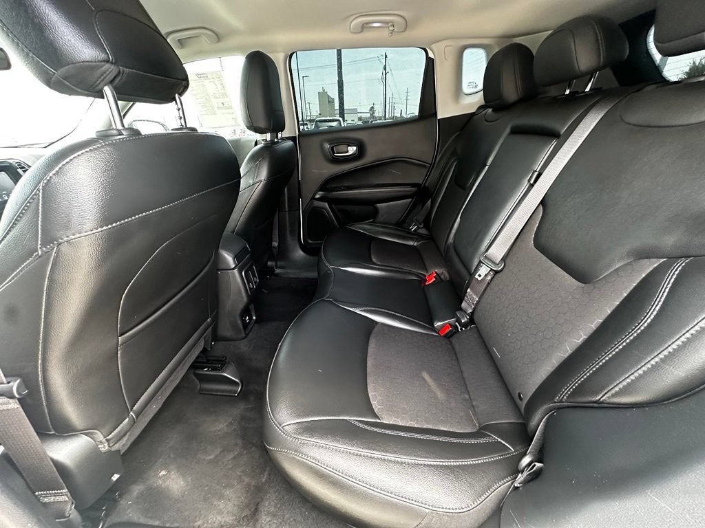 Used 2020 Jeep Compass Latitude FWD image 17