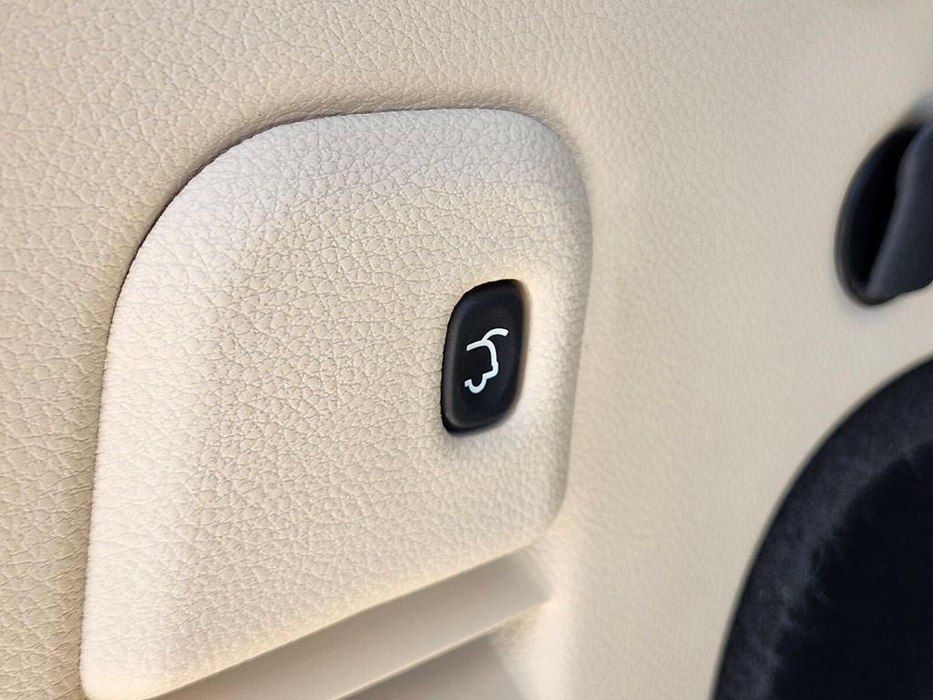 Used 2017 Jeep Grand Cherokee Limited AWD/4WD image 33