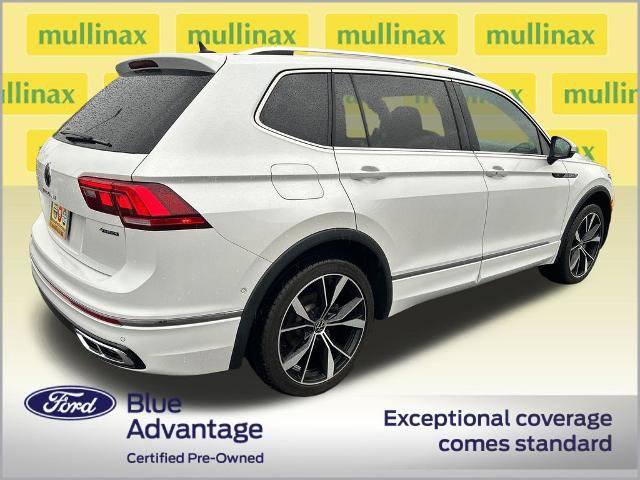 Used 2024 Volkswagen Tiguan SEL R-Line AWD/4WD image 3