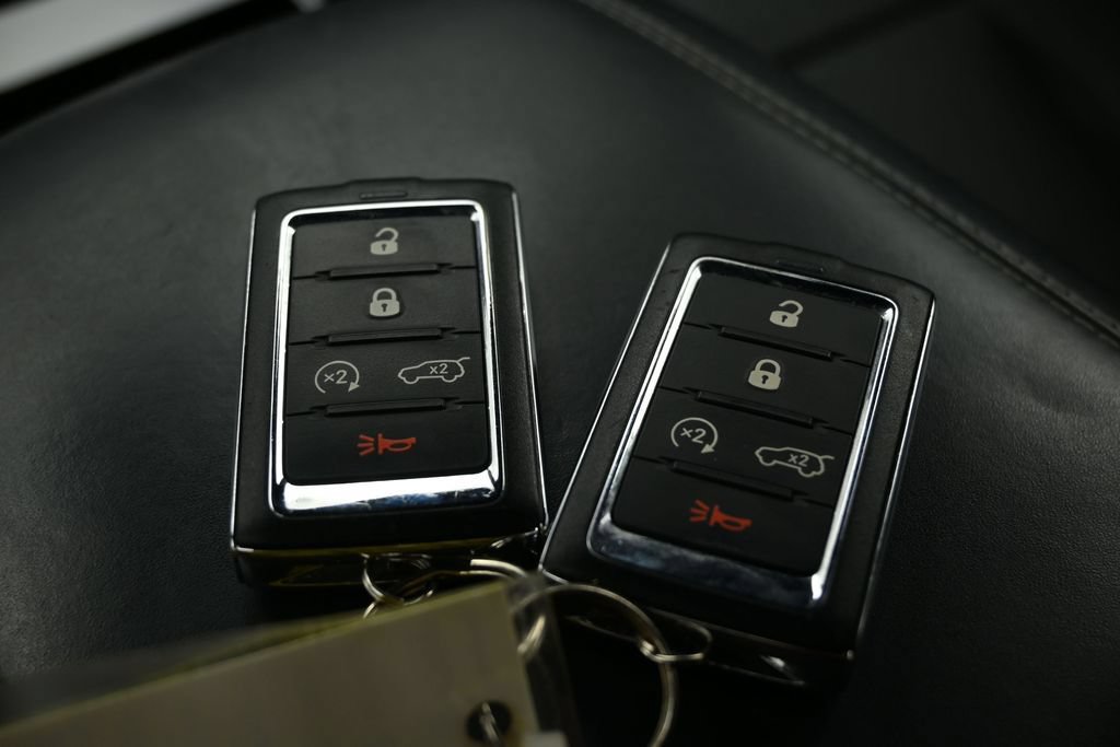 Used 2023 Jeep Grand Cherokee Overland AWD/4WD image 29