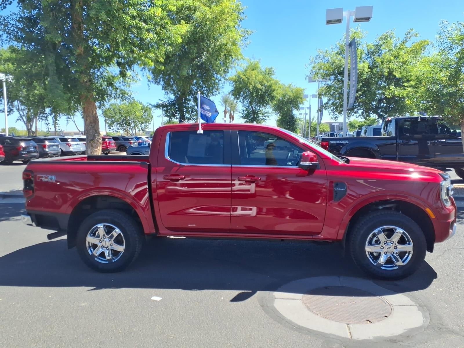 Certified 2025 Ford Ranger Lariat w/ FX4 Off-Road Package AWD/4WD image 3