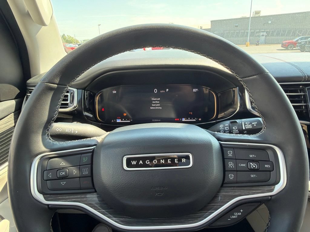 Used 2022 Jeep Wagoneer Series III w/ Premium Group I AWD/4WD image 18