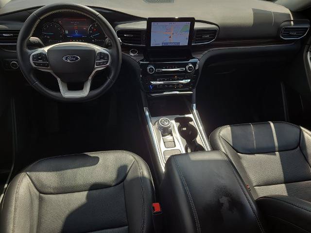 Certified 2023 Ford Explorer Limited RWD image 18