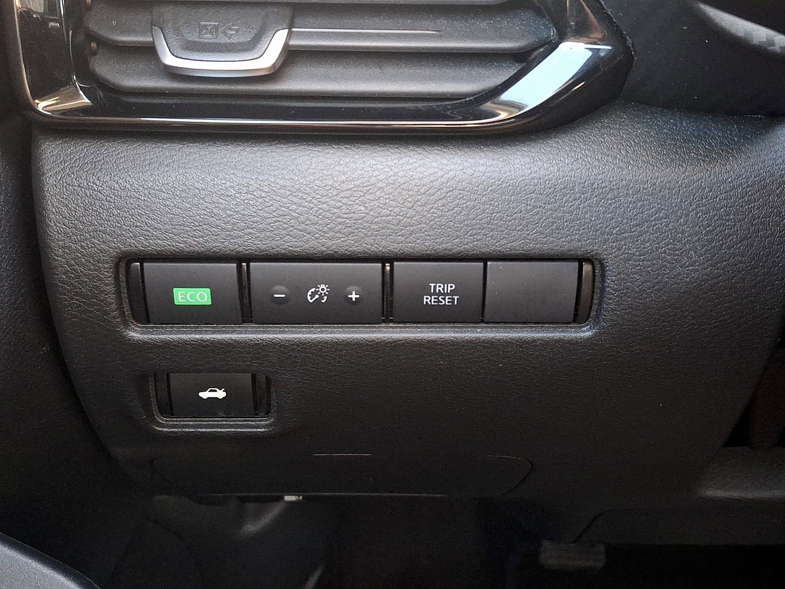 Used 2024 Nissan Sentra SV image 25