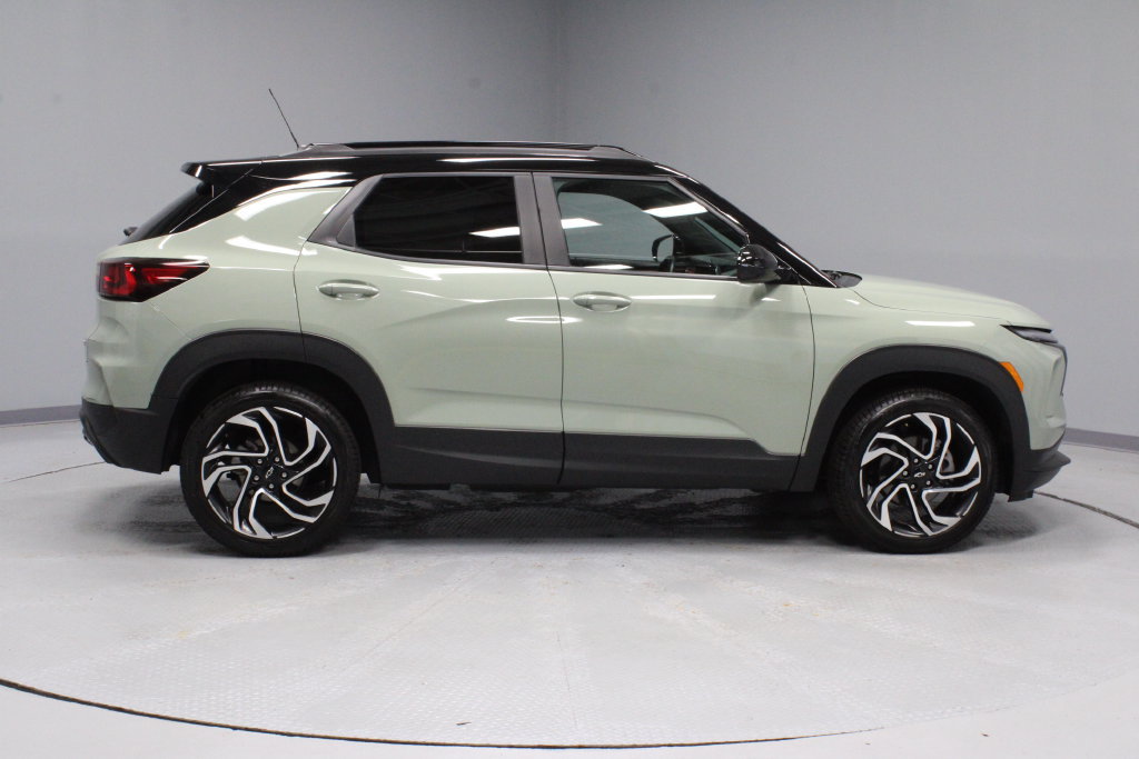 Used 2024 Chevrolet TrailBlazer RS AWD/4WD image 11