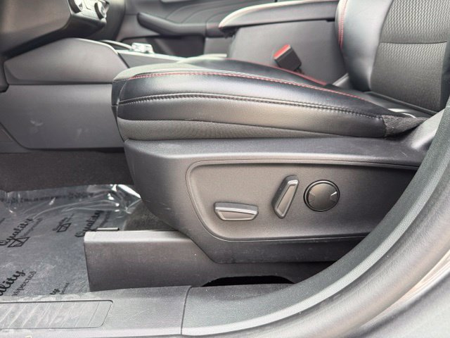 Certified 2025 Ford Escape ST-Line AWD/4WD image 10