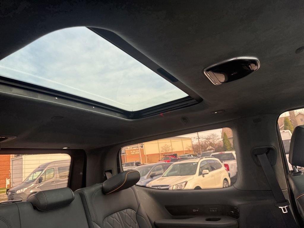 Used 2022 Jeep Grand Wagoneer Series III w/ Rear Seat Video Group 1 image 48