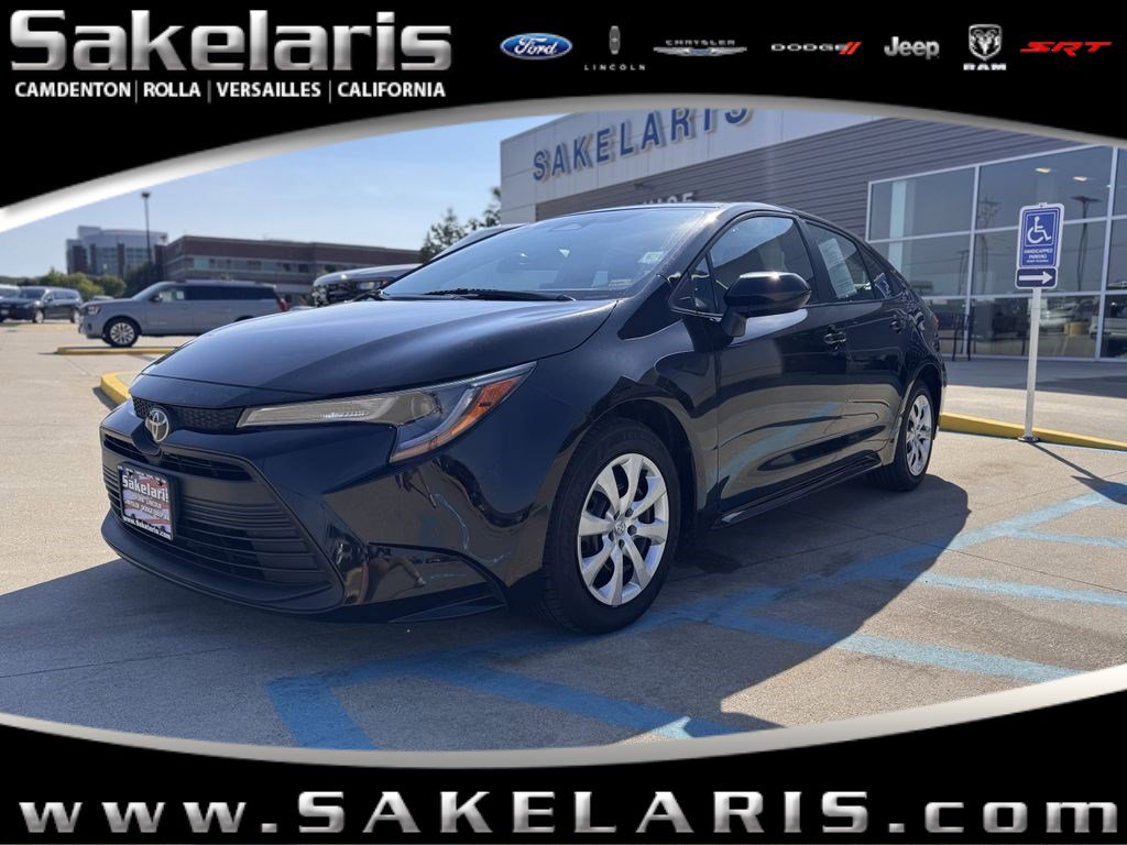 Used 2024 Toyota Corolla LE image 1