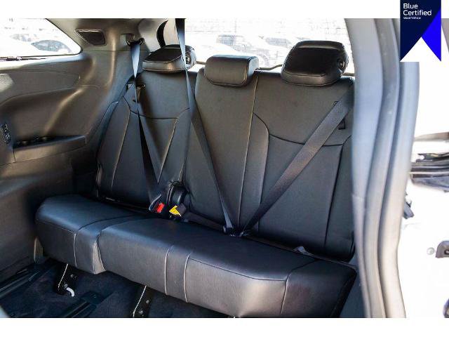 Used 2025 Toyota Sienna Platinum AWD/4WD image 18