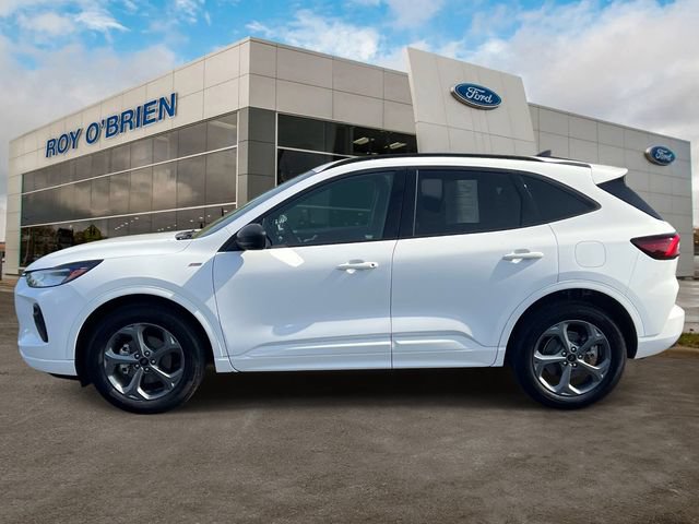 Certified 2023 Ford Escape ST-Line AWD/4WD image 2