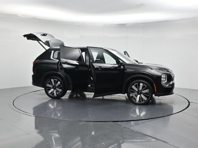 Used 2025 Mitsubishi Outlander SE FWD image 54