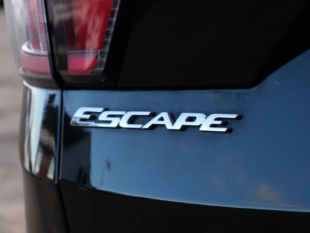 Certified 2017 Ford Escape SE AWD/4WD image 9