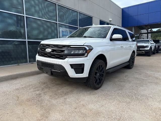 Certified 2023 Ford Expedition Max XLT RWD image 4