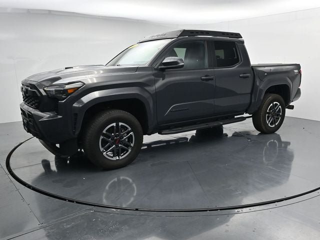 Used 2024 Toyota Tacoma TRD Sport w/ TRD Sport Upgrade Package AWD/4WD image 4