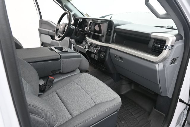 Certified 2026 Ford F250 XL w/ XL Chrome Package RWD image 31