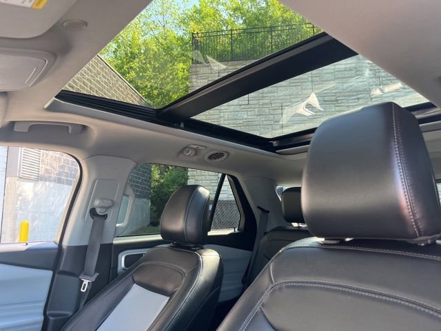 Certified 2023 Ford Explorer XLT w/ Equipment Group 202A AWD/4WD image 59