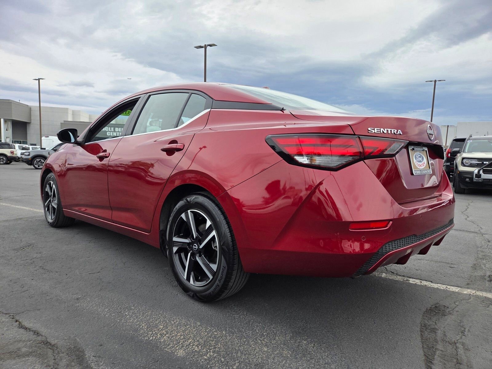 Used 2024 Nissan Sentra SV image 3