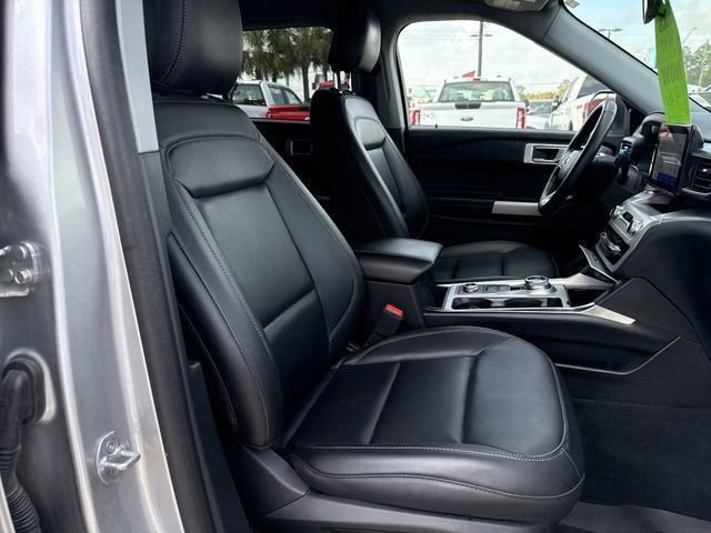 Certified 2022 Ford Explorer XLT w/ Equipment Group 202A image 26