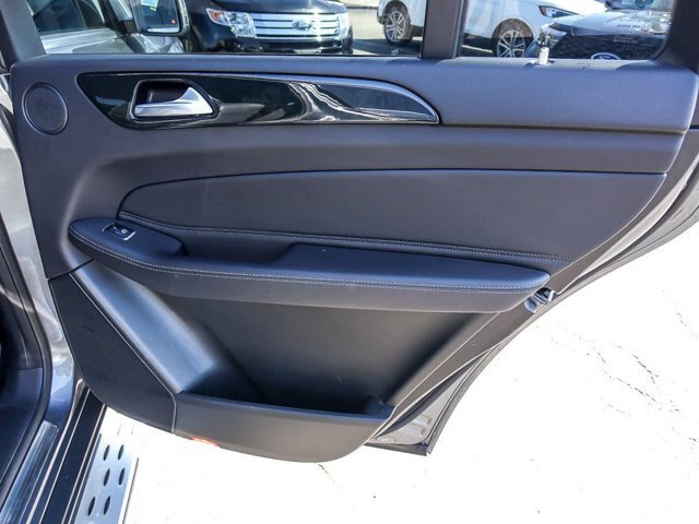 Used 2018 Mercedes-Benz GLS 450 4MATIC image 31