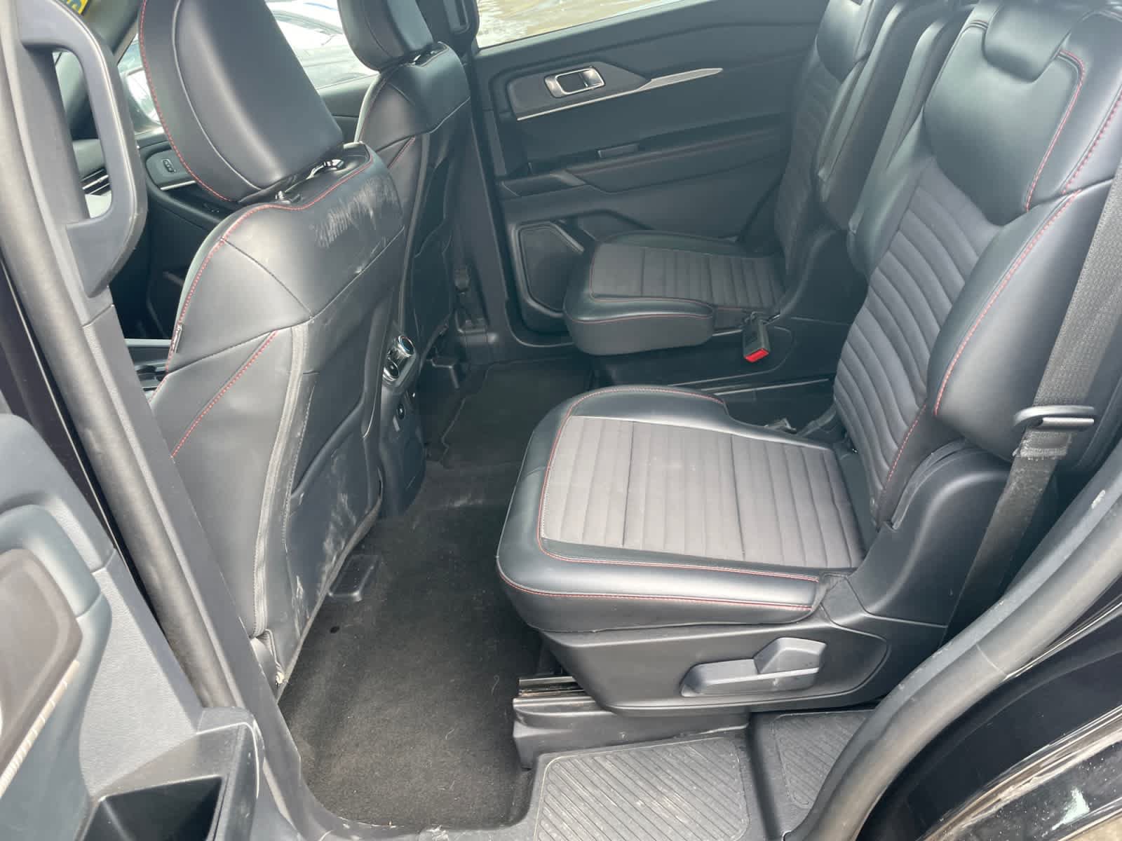 Certified 2025 Ford Explorer ST-Line AWD/4WD image 16