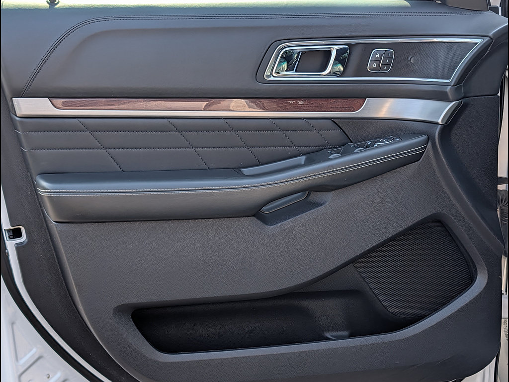 Certified 2019 Ford Explorer Platinum AWD/4WD image 26