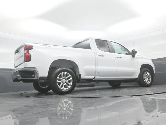 Used 2023 Chevrolet Silverado 1500 LT AWD/4WD image 20