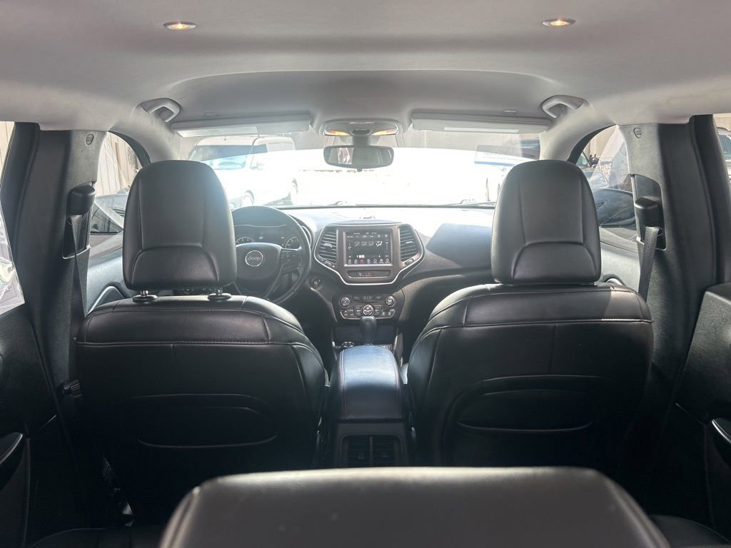 Used 2019 Jeep Cherokee Trailhawk AWD/4WD image 19