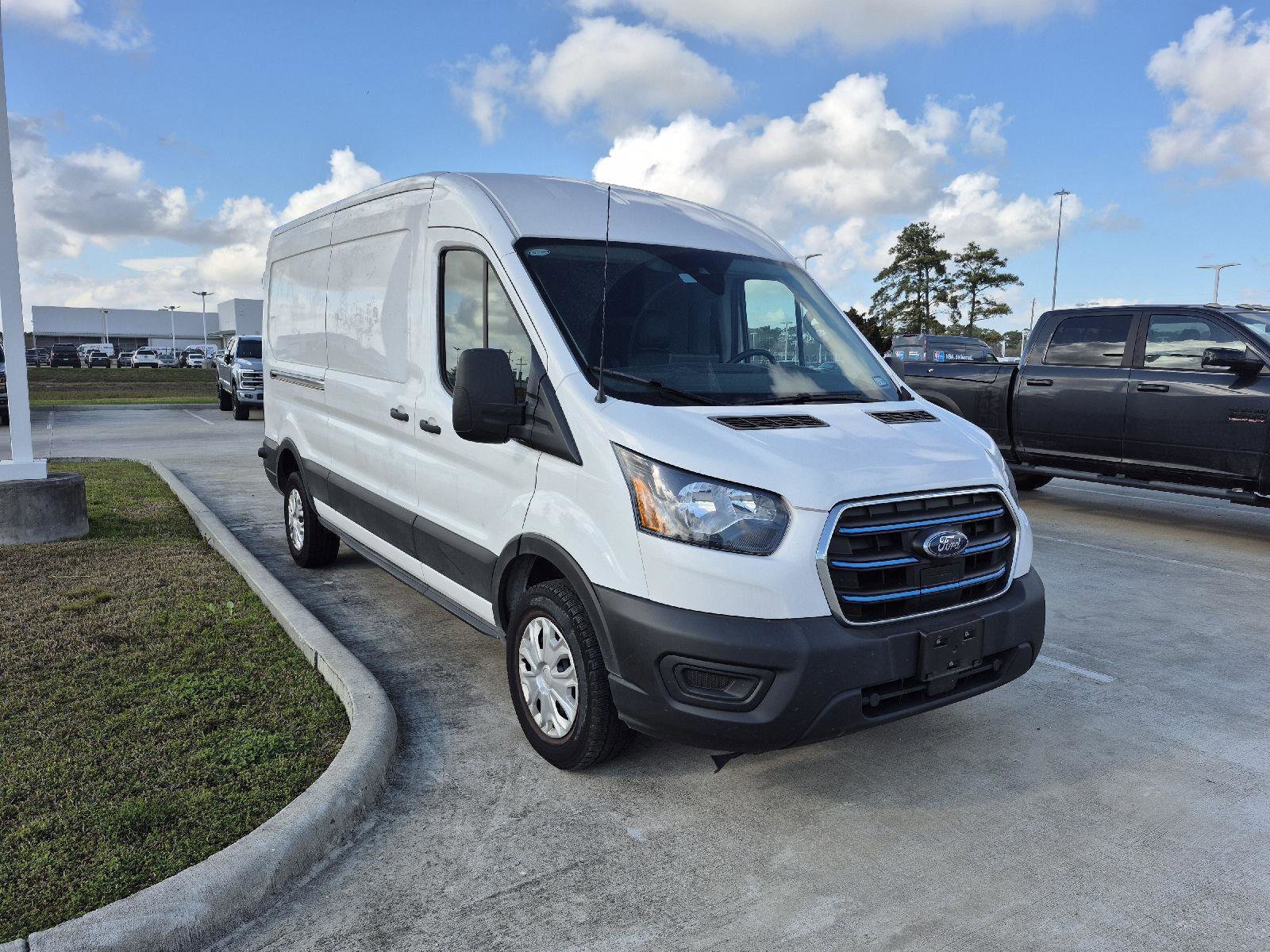 Certified 2023 Ford E-Transit 350 image 4