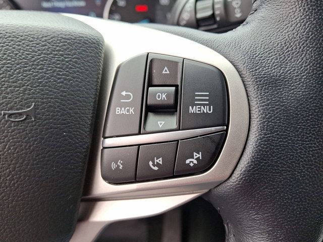 Certified 2022 Ford Explorer XLT w/ Equipment Group 202A image 18