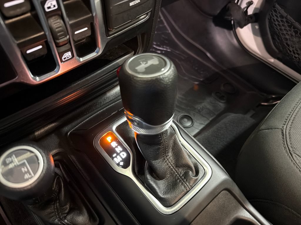 Used 2023 Jeep Wrangler Unlimited Sport AWD/4WD image 27