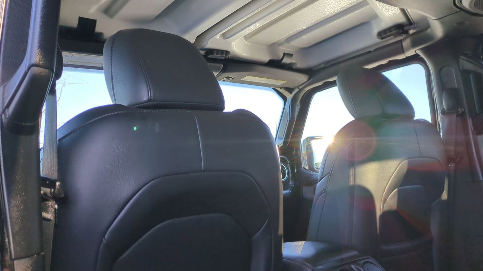 Used 2022 Jeep Wrangler Unlimited Sahara image 20