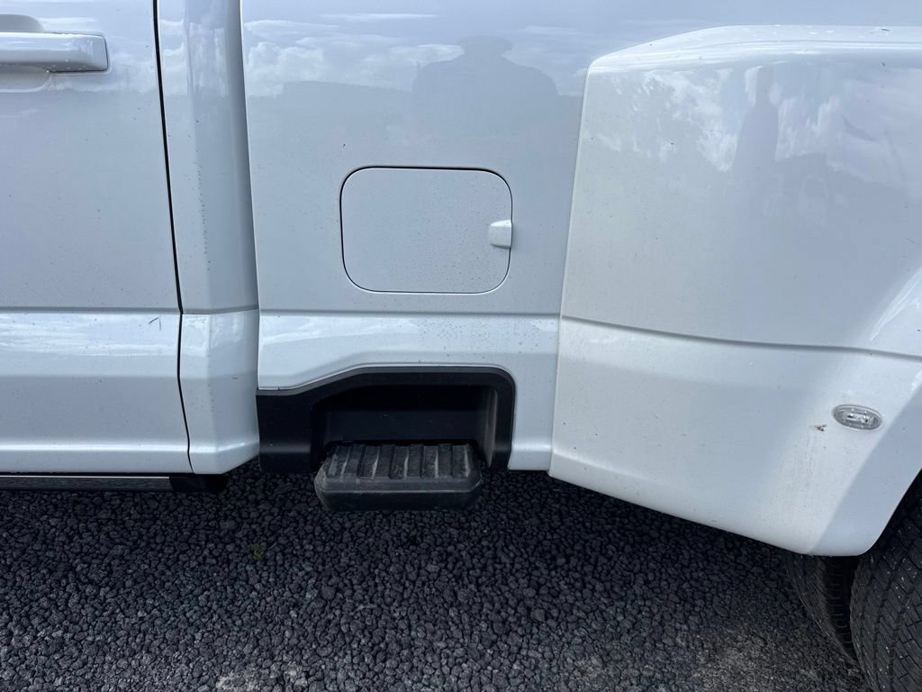 Certified 2026 Ford F350 Platinum AWD/4WD image 7